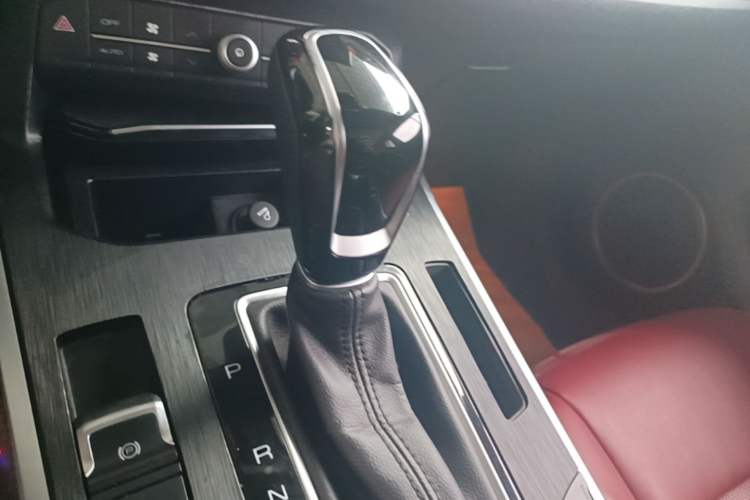 Used Wey VV5 2017 2.0T Ultra-Luxury Version Gear Lever