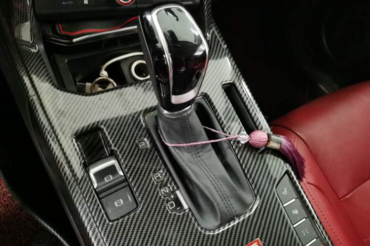 Used Wey VV5 2017 2.0T Flagship Edition Gear Lever