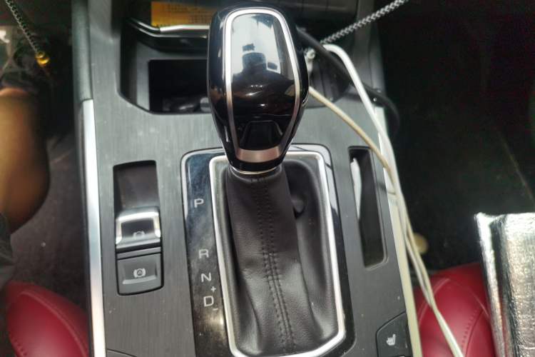 Used Wey VV5 2017 2.0T Ultra-Luxury Version Gear Lever