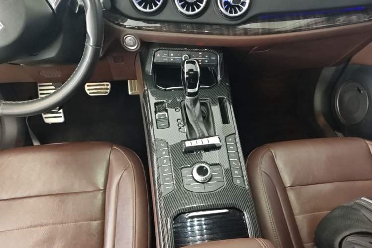 Used Wey VV5 2017 2.0T Flagship Edition Gear Lever