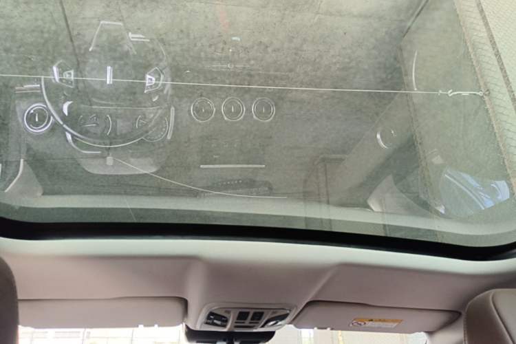 Used Wey VV5 2017 2.0T Ultra-Luxury Version Headliner