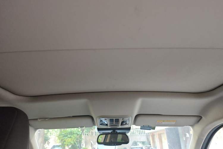 Used Wey VV5 2017 2.0T Flagship Edition Headliner