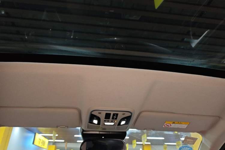 Used Wey VV5 2017 2.0T Flagship Edition Headliner