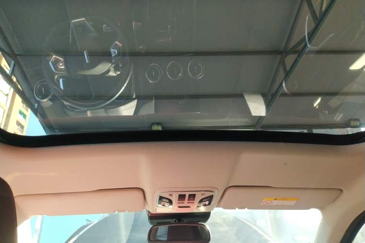 Used Wey VV5 2017 2.0T Flagship Edition Headliner