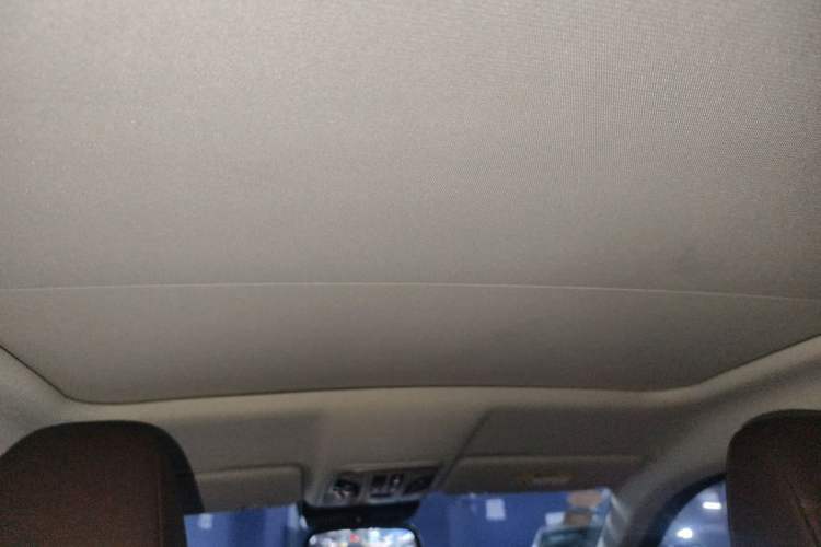 Used Wey VV5 2017 2.0T Flagship Edition Headliner