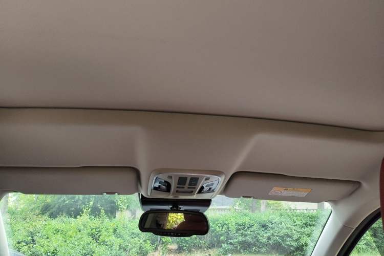 Used Wey VV5 2017 2.0T Ultra-Luxury Version Headliner