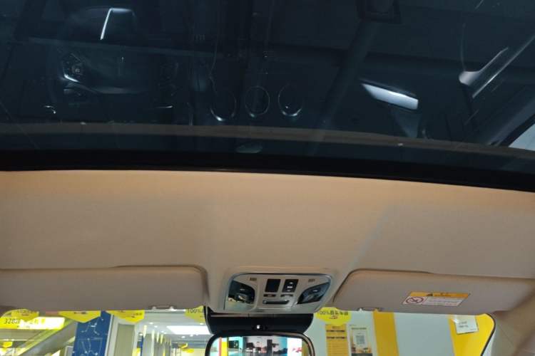Used Wey VV5 2017 2.0T Flagship Edition Headliner