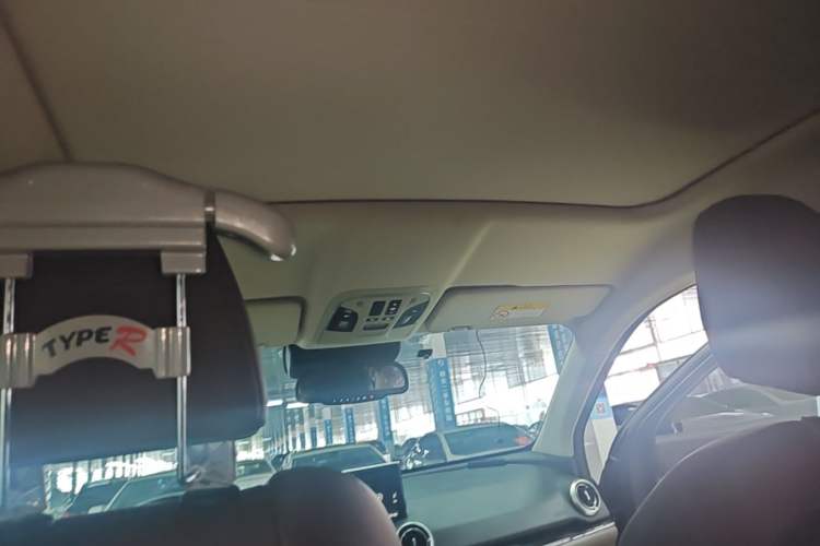 Used Wey VV5 2017 2.0T Flagship Edition Headliner