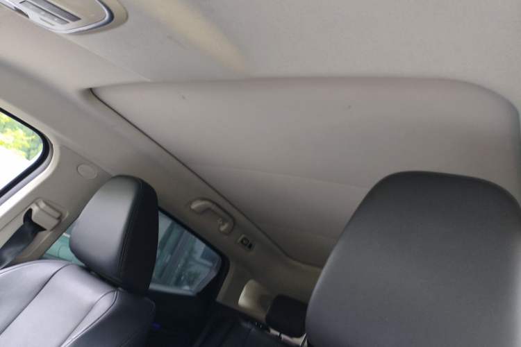Used Wey VV5 2017 2.0T Flagship Edition Headliner