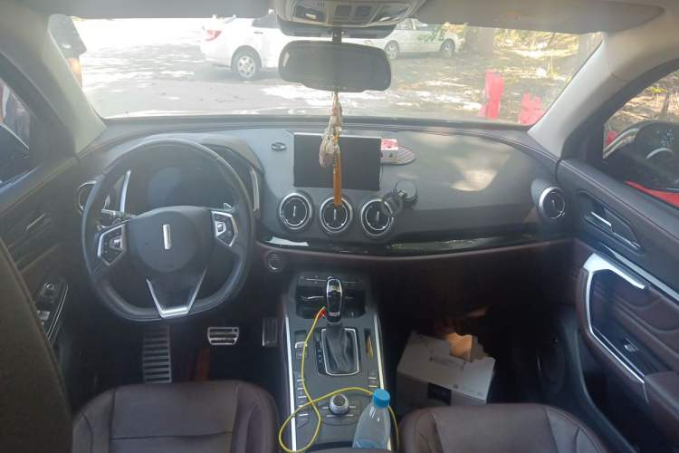 Used Wey VV5 2017 2.0T Flagship Edition Headliner