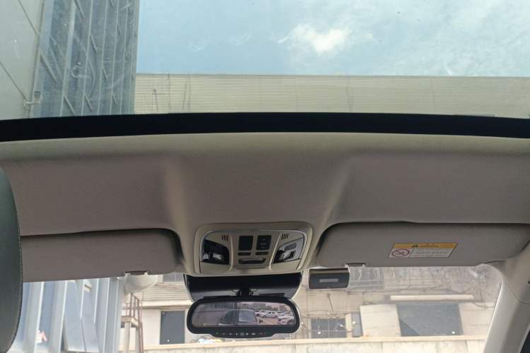 Used Wey VV5 2017 2.0T Ultra-Luxury Version Headliner