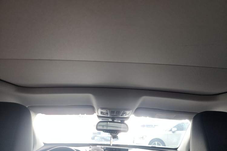 Used Wey VV5 2017 2.0T Flagship Edition Headliner