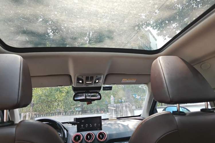 Used Wey VV5 2017 2.0T Flagship Edition Headliner