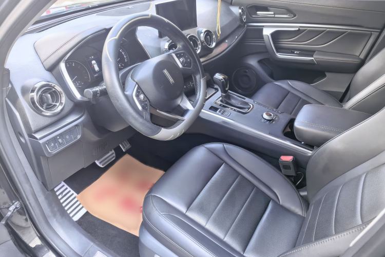 Used Wey VV5 2017 2.0T Ultra-Luxury Version Interior 1