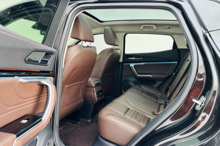 Used Wey VV5 2017 2.0T Ultra-Luxury Version Interior 1