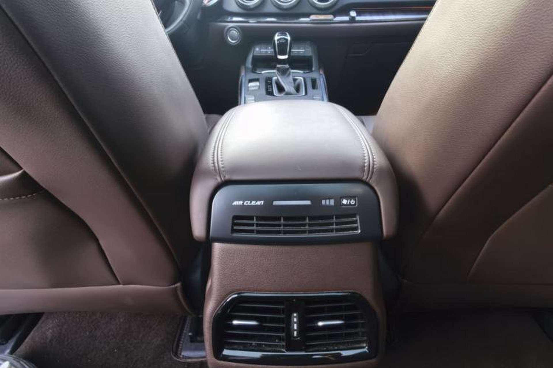 Used Wey VV5 2017 2.0T Flagship Edition Interior 10