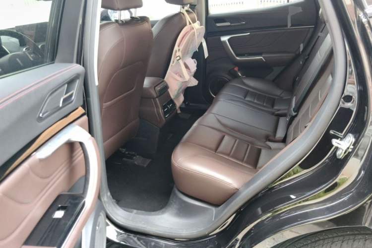 Used Wey VV5 2017 2.0T Ultra-Luxury Version Interior 2