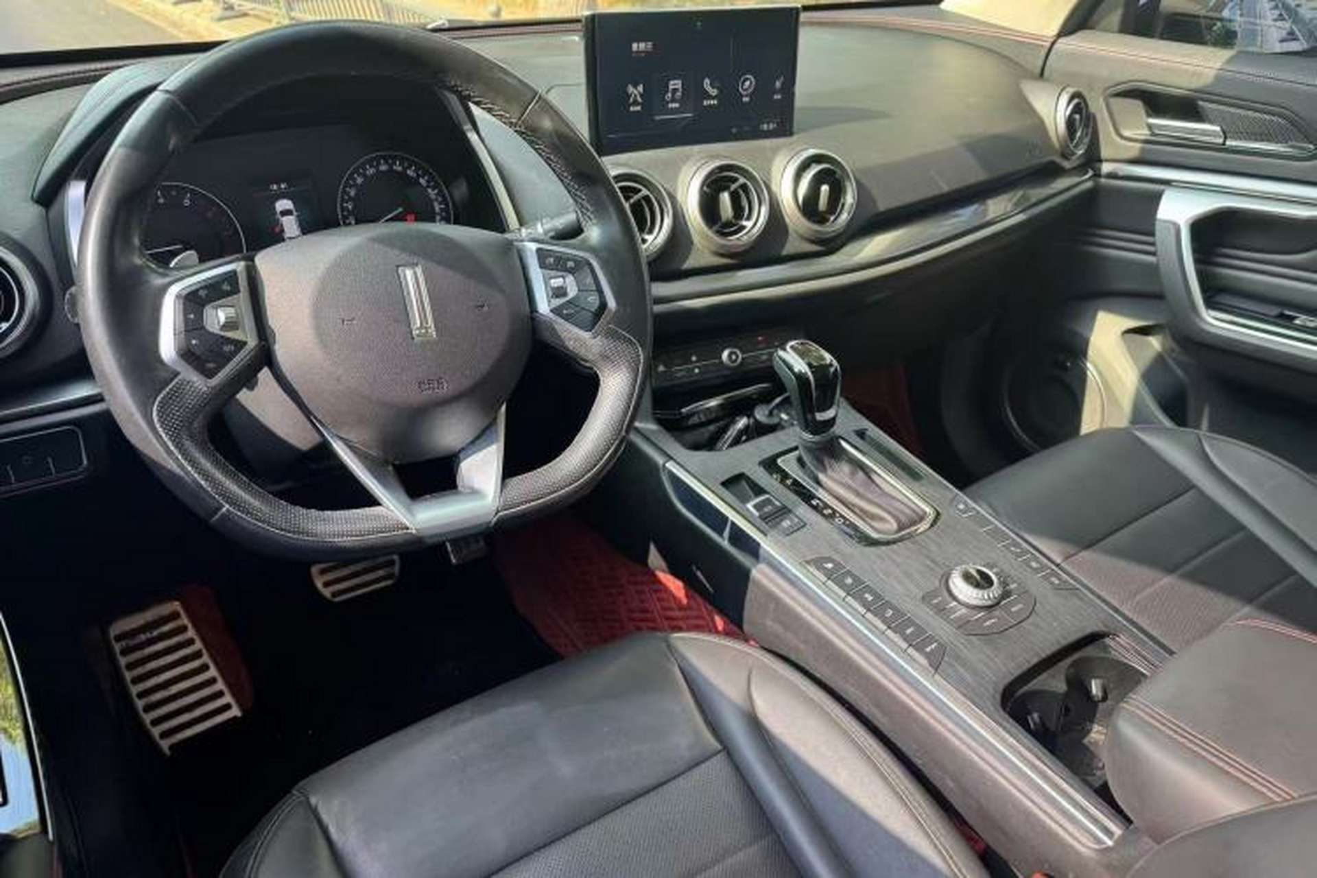 Used Wey VV5 2017 2.0T Ultra-Luxury Version Interior 2