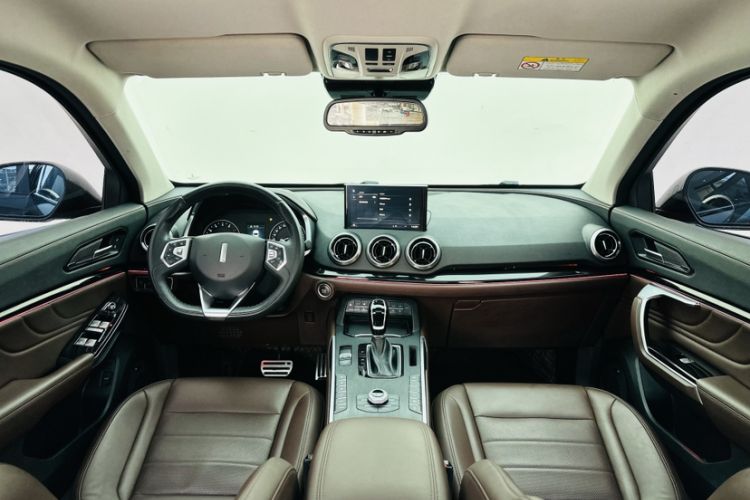 Used Wey VV5 2017 2.0T Ultra-Luxury Version Interior 3