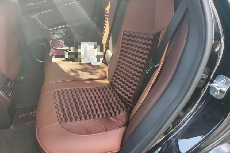 Used Wey VV5 2017 2.0T Ultra-Luxury Version Interior 4