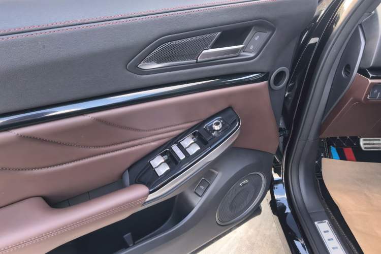 Used Wey VV5 2017 2.0T Flagship Edition Interior 5