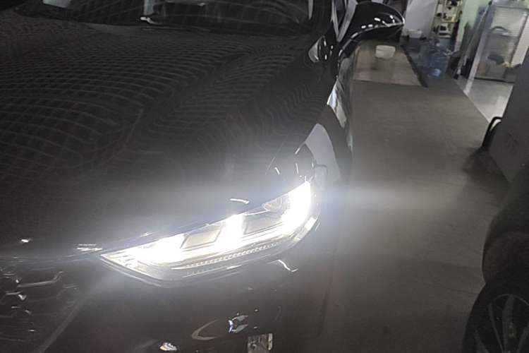 Used Wey VV5 2017 2.0T Ultra-Luxury Version Left Front Headlight
