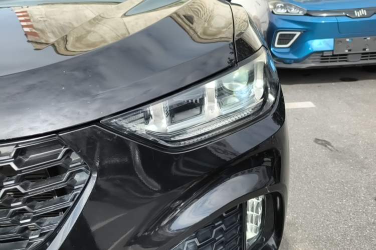 Used Wey VV5 2017 2.0T Ultra-Luxury Version Left Front Headlight