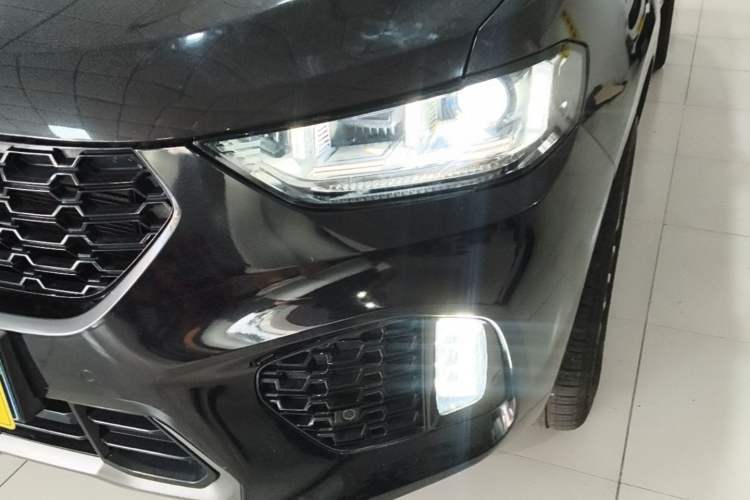 Used Wey VV5 2017 2.0T Ultra-Luxury Version Left Front Headlight