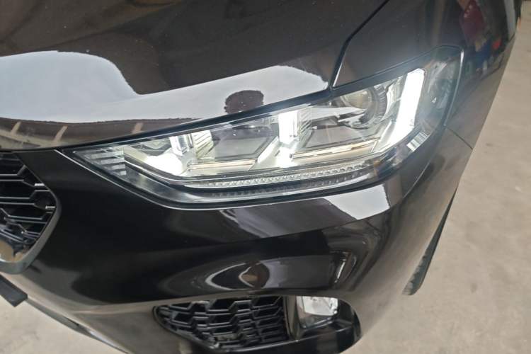 Used Wey VV5 2017 2.0T Ultra-Luxury Version Left Front Headlight