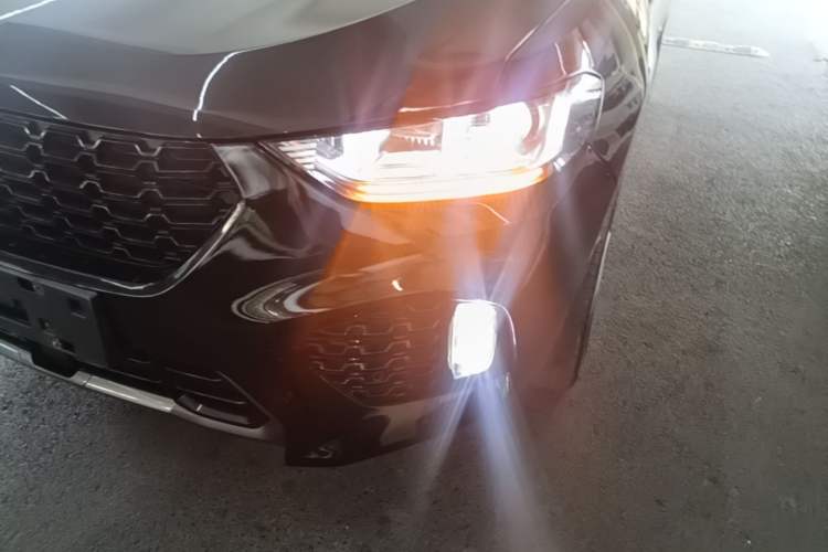Used Wey VV5 2017 2.0T Ultra-Luxury Version Left Front Headlight