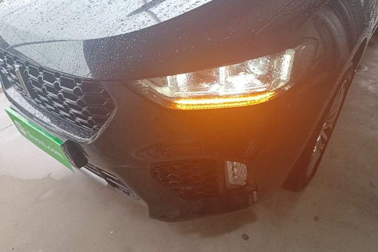 Used Wey VV5 2017 2.0T Ultra-Luxury Version Left Front Headlight