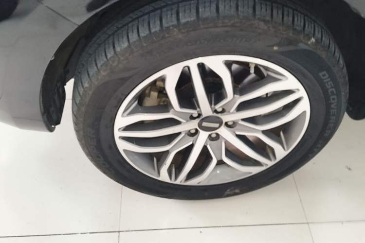 Used Wey VV5 2017 2.0T Ultra-Luxury Version Left Front Wheel Hub