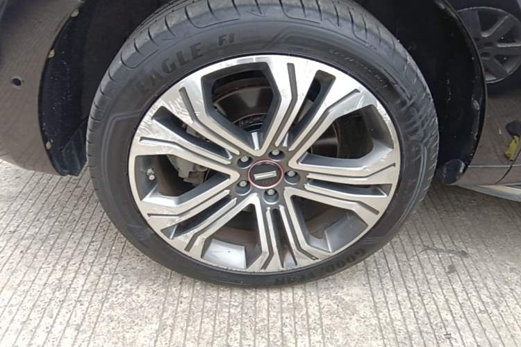 Used Wey VV5 2017 2.0T Flagship Edition Left Front Wheel Hub