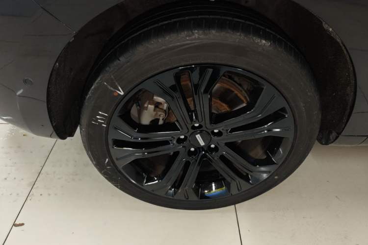 Used Wey VV5 2017 2.0T Flagship Edition Left Front Wheel Hub