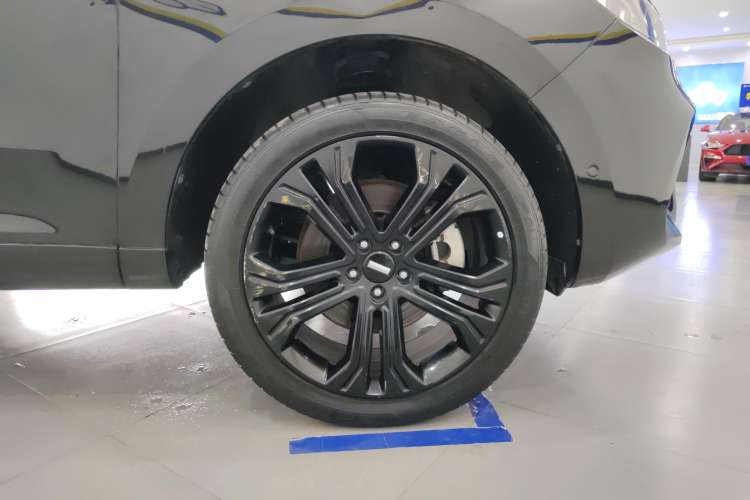 Used Wey VV5 2017 2.0T Flagship Edition Left Front Wheel Hub