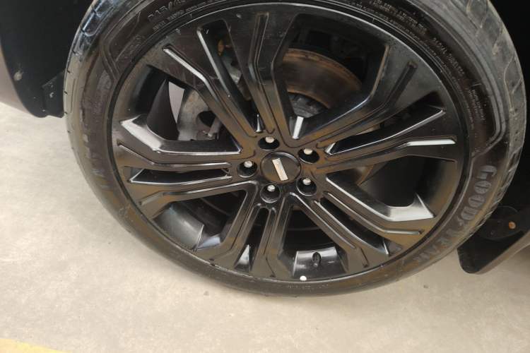 Used Wey VV5 2017 2.0T Flagship Edition Left Front Wheel Hub