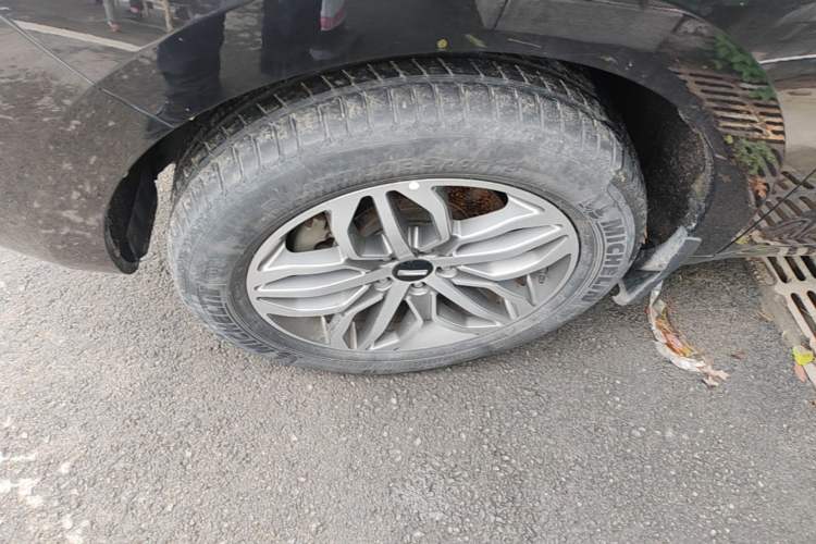 Used Wey VV5 2017 2.0T Ultra-Luxury Version Left Front Wheel Hub