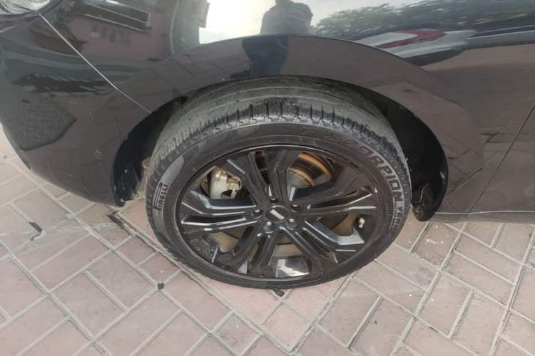 Used Wey VV5 2017 2.0T Flagship Edition Left Front Wheel Hub