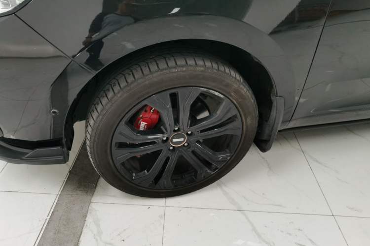 Used Wey VV5 2017 2.0T Flagship Edition Left Front Wheel Hub