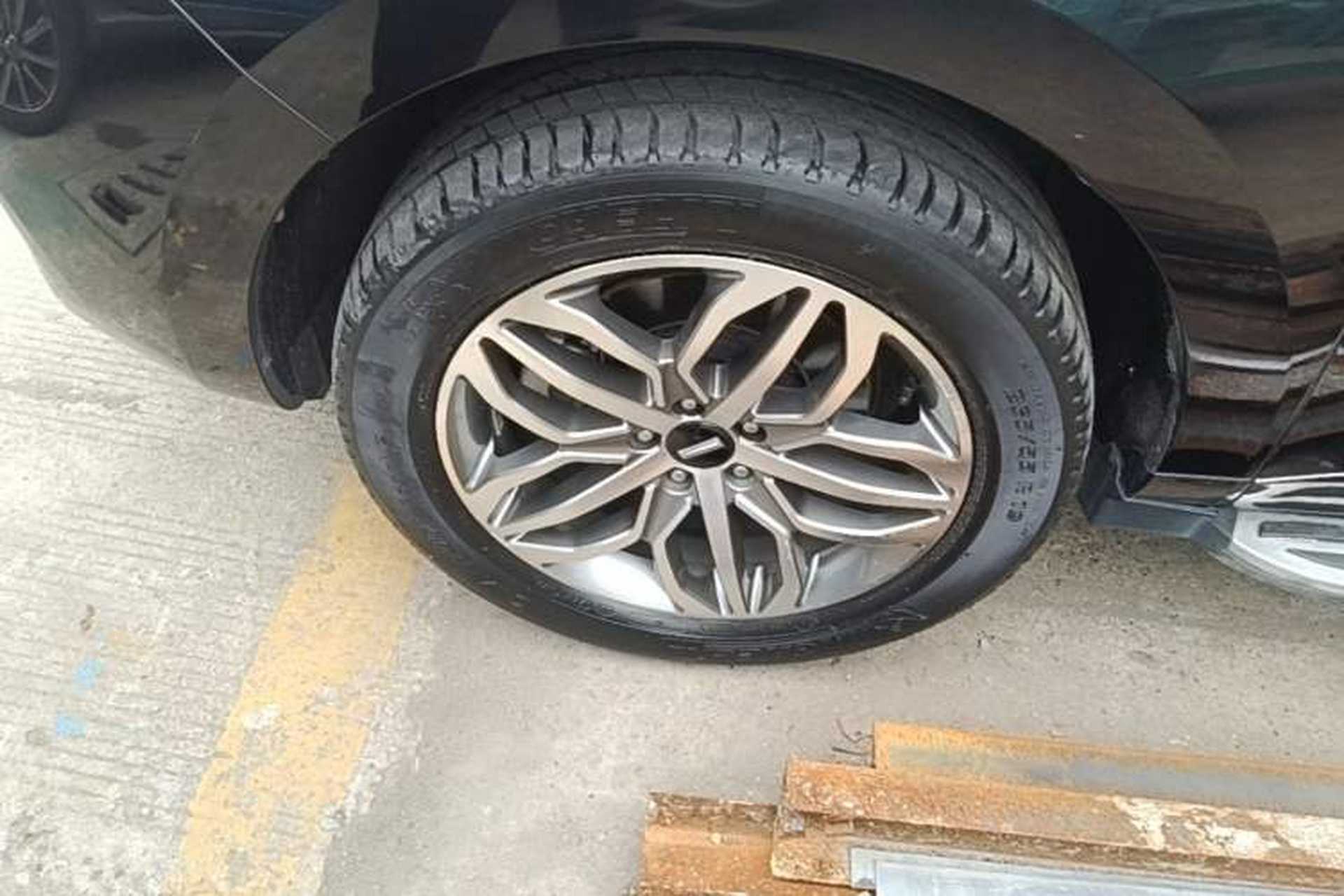 Used Wey VV5 2017 2.0T Ultra-Luxury Version Left Front Wheel Hub