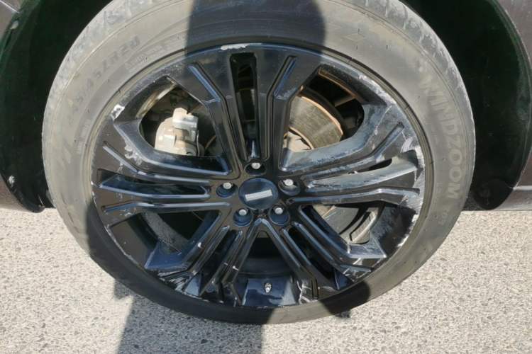 Used Wey VV5 2017 2.0T Flagship Edition Left Front Wheel Hub