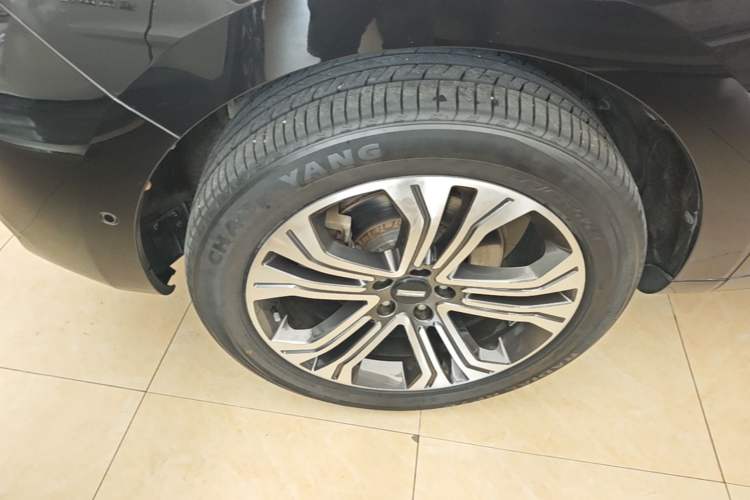 Used Wey VV5 2017 2.0T Flagship Edition Left Front Wheel Hub