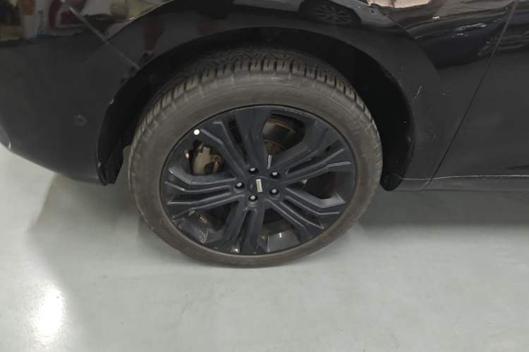 Used Wey VV5 2017 2.0T Flagship Edition Left Front Wheel Hub