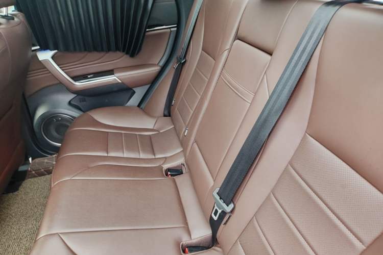 Used Wey VV5 2017 2.0T Ultra-Luxury Version Left Rear Seat