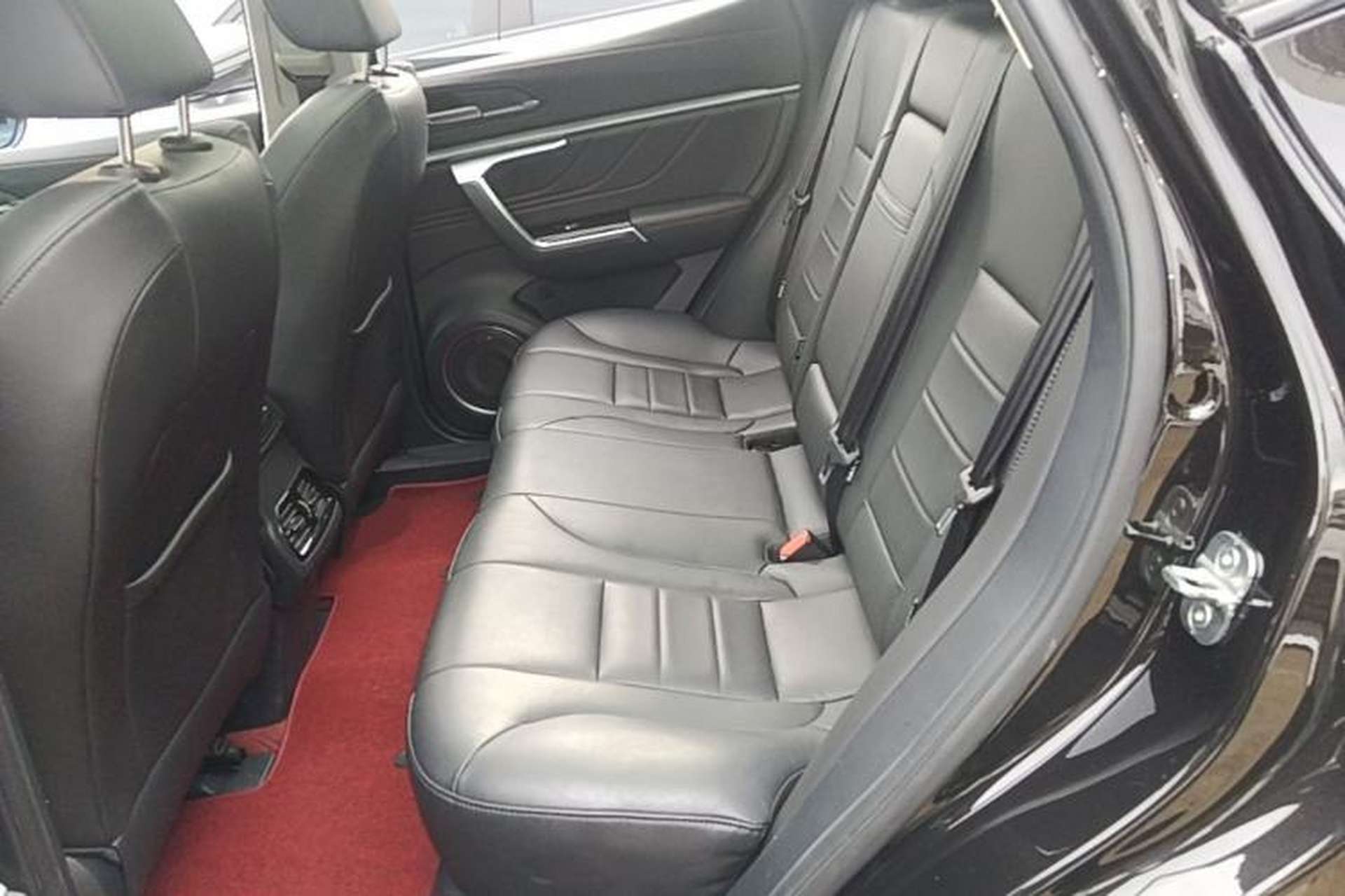 Used Wey VV5 2017 2.0T Ultra-Luxury Version Left Rear Seat
