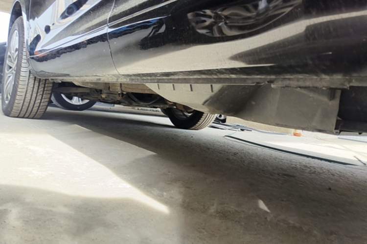 Used Wey VV5 2017 2.0T Ultra-Luxury Version Left Side Sill