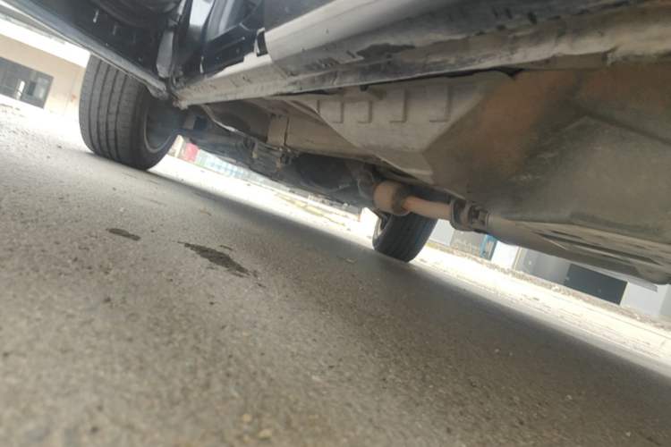 Used Wey VV5 2017 2.0T Ultra-Luxury Version Left Side Sill