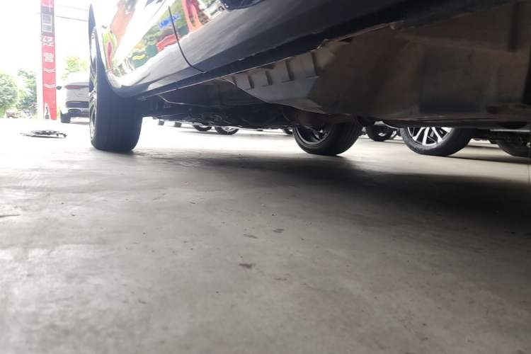 Used Wey VV5 2017 2.0T Flagship Edition Left Side Sill