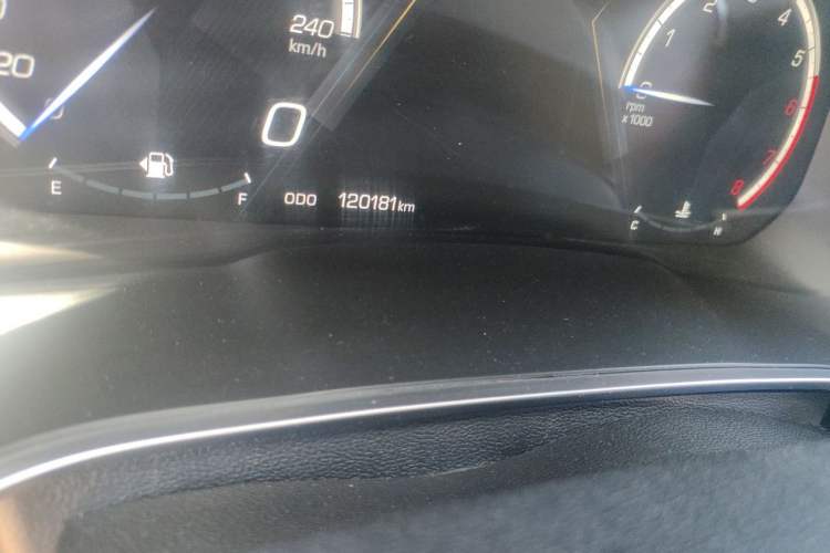 Used Wey VV5 2017 2.0T Flagship Edition Odometer Close Up