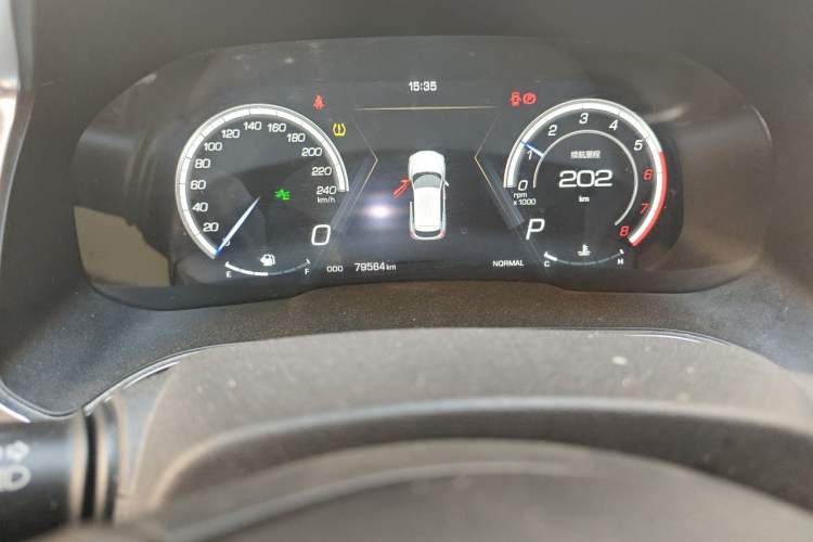 Used Wey VV5 2017 2.0T Flagship Edition Odometer Close Up